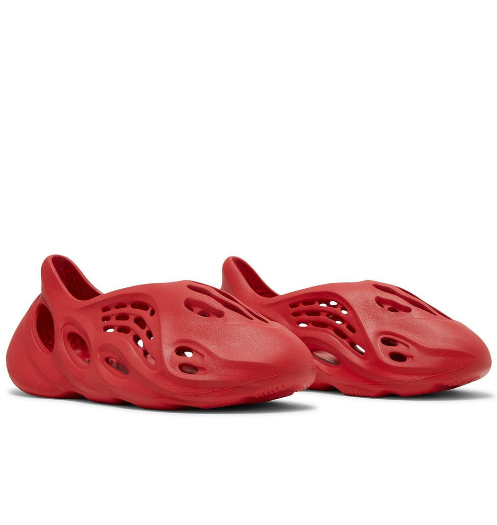 Adidas sneakers Red | Adidas Yeezy Foam RNNR Vermillion